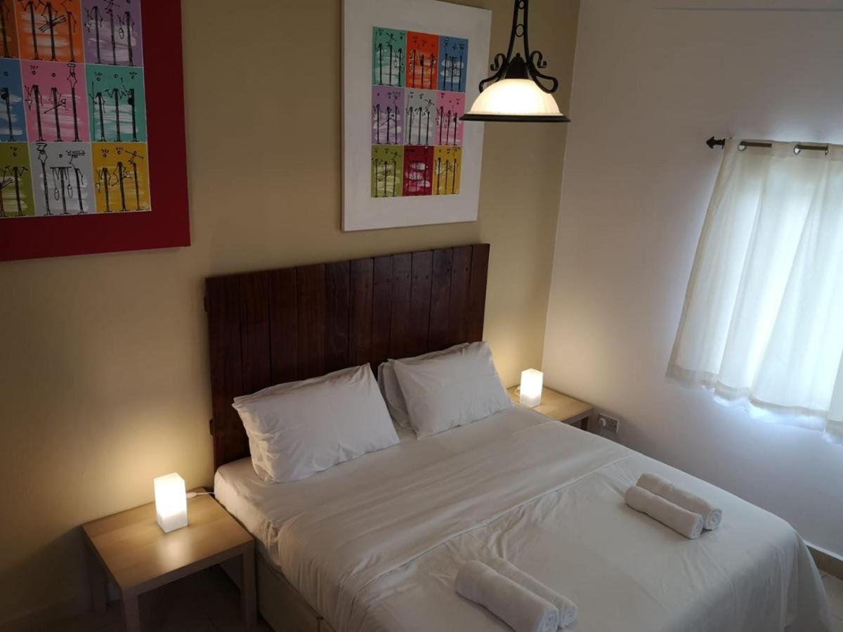 Flame Tree Hotel Kololi Bagian luar foto